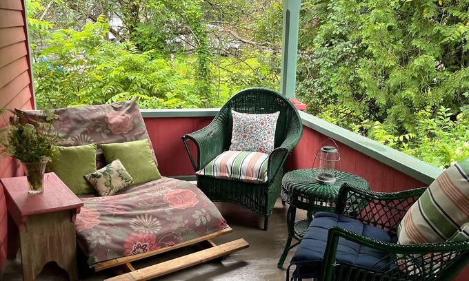 Phoenicia House | Bear Cottage Is Close To Everything You Want In The Catskills.