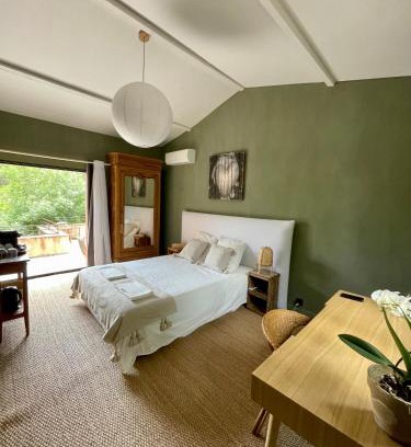 Monoblet Bed & Breakfast | Beauregard Cévennes - Sublime chambre d'hôtes indépendante et moderne