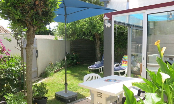 Bourgenay House | Beautiful private villa for 2 people with WIFI, TV, terrace and pets allowed