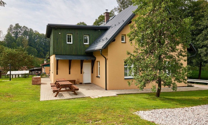Rudnik Apartment | Beautiful apartment for 5 guests with WIFI, TV, patio, panoramic view and parking
