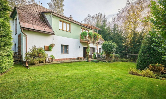 Lanov Villa | Beautiful private villa for 12 guests with private pool, WIFI, TV and terrace