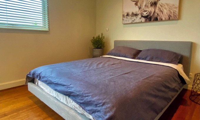 St Kilda West Apartment | Beautiful 1BR in St Kilda with Stunning Terrace