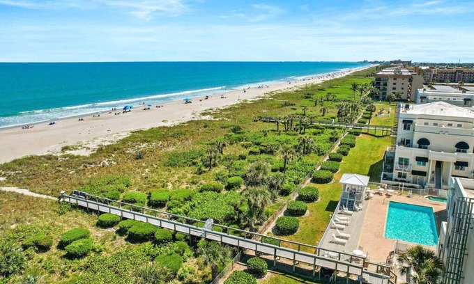 Cape Caneveral Beach Gardens Condo | Beautiful 2 Bedroom, 2 Bathroom Condo in Royal Mansions With Launch & Ocean Views!