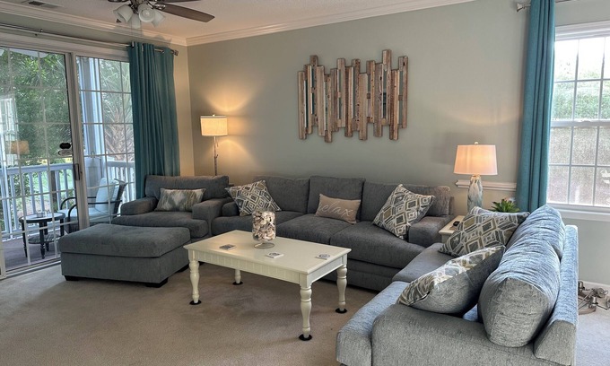 North Myrtle Beach Condo | Beautiful 2-bedroom 2-Bath condo on the golf course in North Myrtle Beach