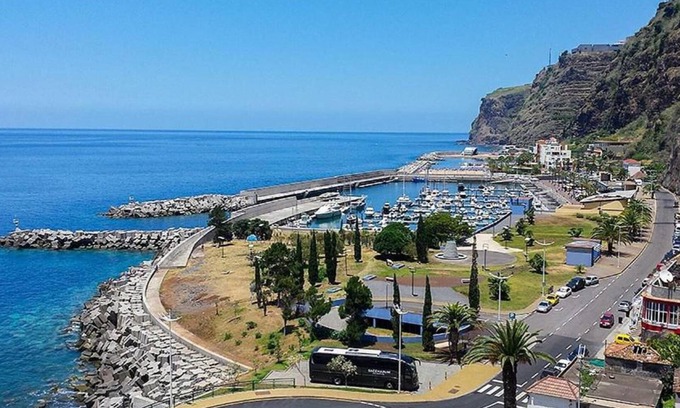 Arco da Calheta House | Beautiful 3-bed House in Arco da Calheta