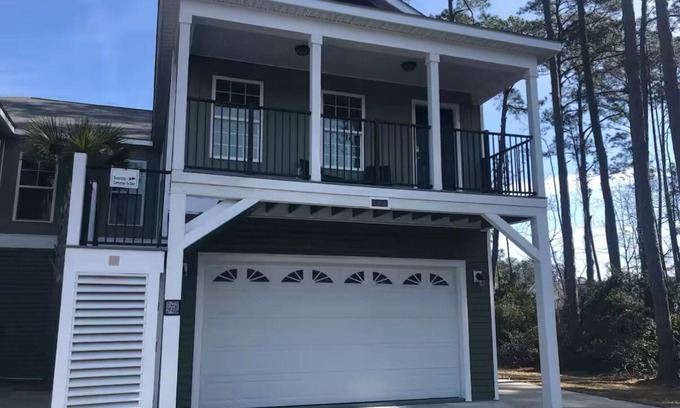 Garden City House | Beautiful 3-Bedroom Duplex in Garden City with Private Pool and Game Room