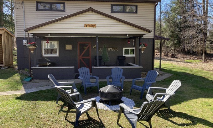 Portland Mills House | Beautiful 3 bedroom home/cabin recently remodeled!
