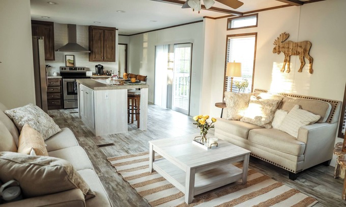 Burton Cabin | Beautiful 3BR Stay on stunning farm near Round Top