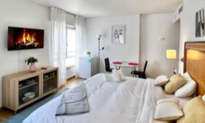 Palacio Apartment | Beautiful and bright studio in Madrid