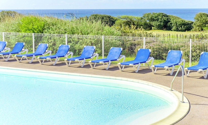 Chateau-d'Olonne Apartment | Beautiful apartment for 4 guests with WIFI, pool, TV, terrace and pets allowed