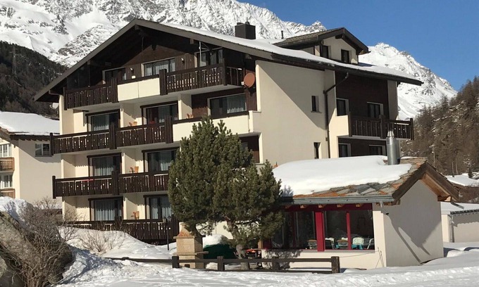 Saas Almagell Apartment | Beautiful apartment for 5 people with WIFI, TV and balcony