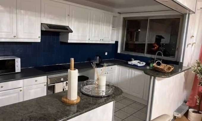 Ormesson-sur-Marne Apartment | Beautiful apartment with beautiful views of Paris