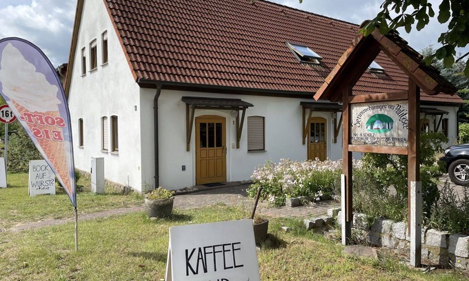 Wesenberg Apartment | Beautiful apartment for 4 guests with TV, terrace and pets allowed