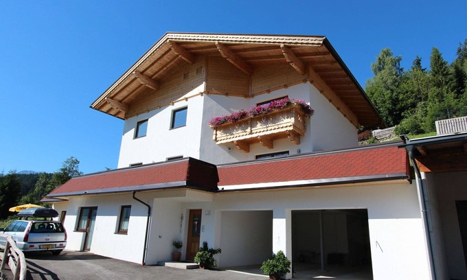 Emberg Apartment | Beautiful apartment for 6 people with WIFI, TV, terrace, pets allowed, panoramic view and parking