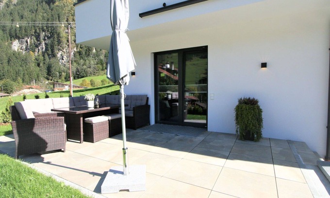 Dornauberg Apartment | Beautiful apartment for 4 guests with WIFI, TV and terrace