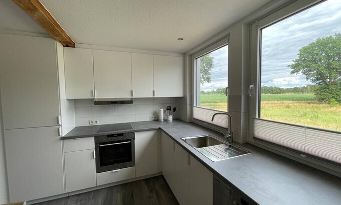 Scheessel Apartment | Beautiful Apartment 'Auf Dem Land' with Private Garden and Wi-Fi