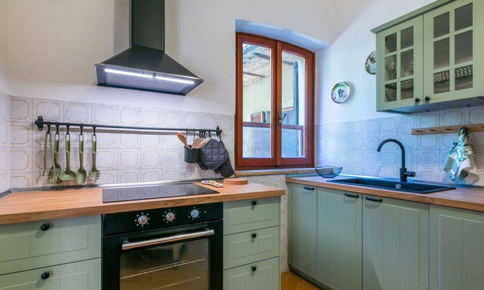 Volterra Apartment | Beautiful apartment for 7 people with WIFI and patio