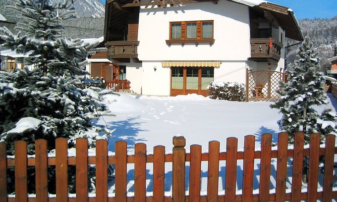 Laengenfeld Apartment | Beautiful apartment for 6 people with WIFI, TV, balcony, pets allowed and parking