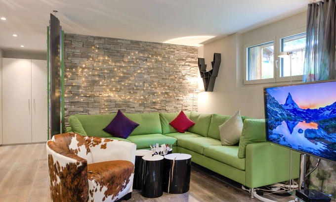 Zermatt Apartment | Beautiful apartment for 8 guests with WIFI, TV and terrace
