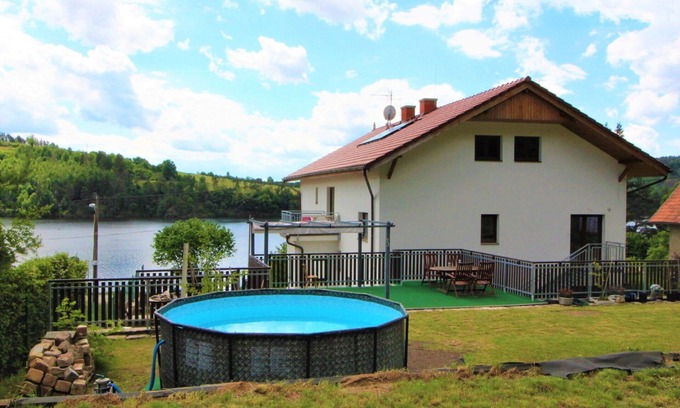 Zupanovice Apartment | Beautiful apartment for 2 people with WIFI, pool, TV, patio, pets allowed and parking