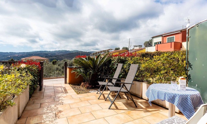 Civezza Apartment | Beautiful apartment for 5 guests with WIFI, terrace, pets allowed and parking