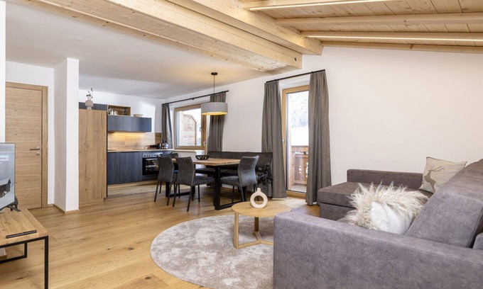 Soell Apartment | Beautiful apartment for 6 guests with WIFI, TV, terrace and parking