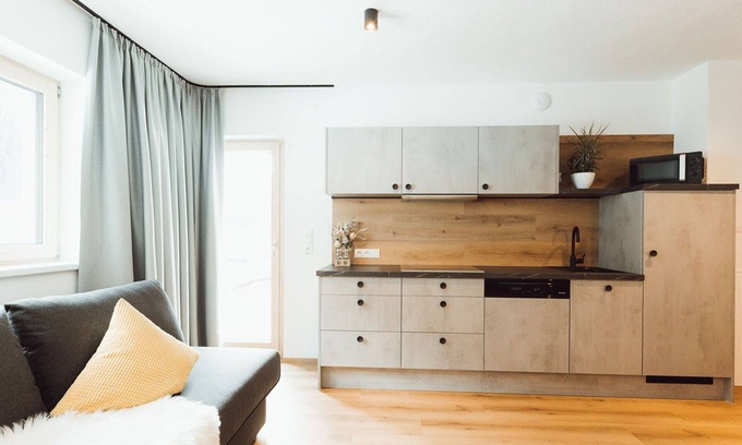 Kaunertal Apartment | Beautiful apartment for 5 guests with WIFI, TV and terrace