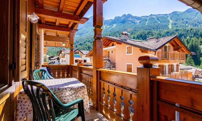 Soraga Apartment | Beautiful apartment for 8 people with WIFI, TV and balcony