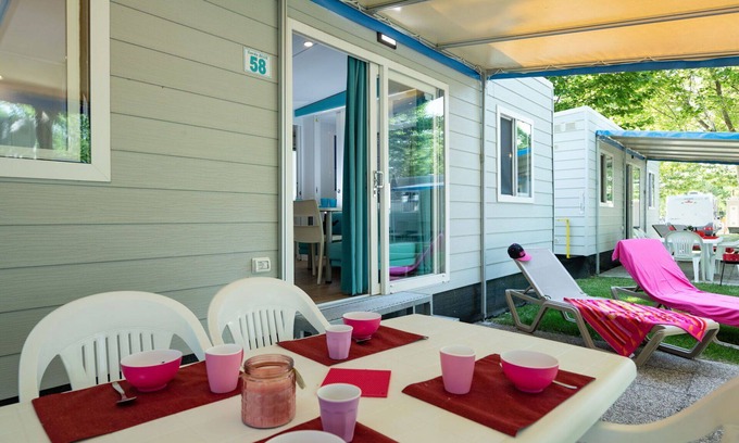 Sirmione House | Beautiful apartment in villa for 5 people with pool, A/C, WIFI, TV, patio and pets allowed