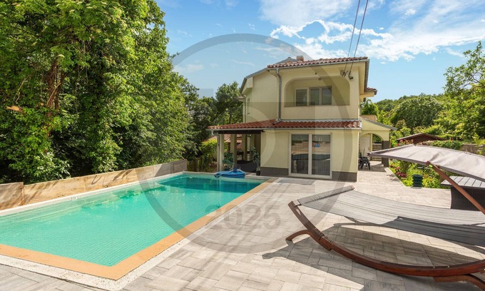 Viskovo Apartment | Beautiful apartment in Kastav with WiFi