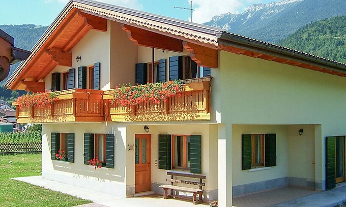 Lamon Apartment | Beautiful apartment in Lamon with WiFi