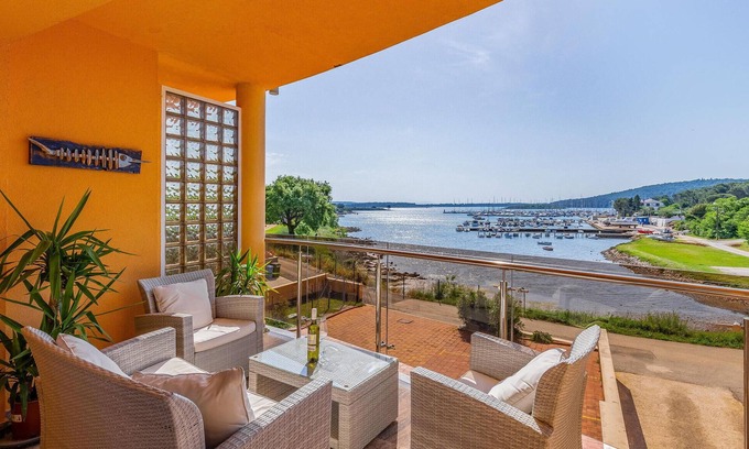 Pomer Apartment | Beautiful apartment in Pomer with WiFi