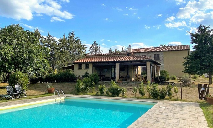 Pomarance Apartment | Beautiful apartment for 5 guests with WIFI, pool, TV, patio, panoramic view and parking