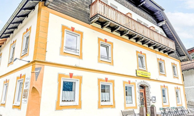 Sankt Martin Apartment | Beautiful apartment for 4 guests with WIFI, TV, pets allowed and parking