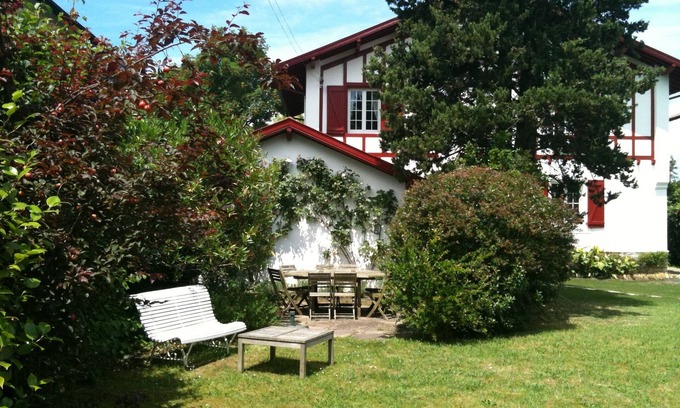 Bayonne House | Beautiful basque house of the 30 completely renovated on a garden of 1200 m2