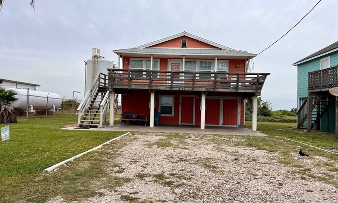 Elmaton House | Beautiful Beach/Ocean views from this house !