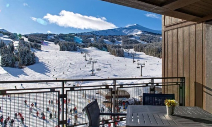 Breckenridge Resort | Beautiful Breckenridge Resort Ski in Ski out at the base of Peak 8