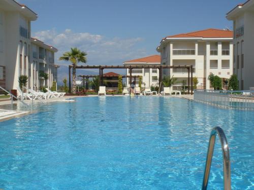 Manavgat House | Beautiful Bright 3 Bed Home In Popular Sought After Private Gated Community