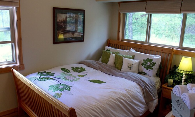 Douglas Lake Cabin | Beautiful Cabin At Peter Hope Lake, Near Merrit / Kamloops / Quilchena
