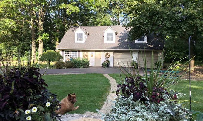 Whittaker House | Beautiful Carriage House/Your Own Private Space