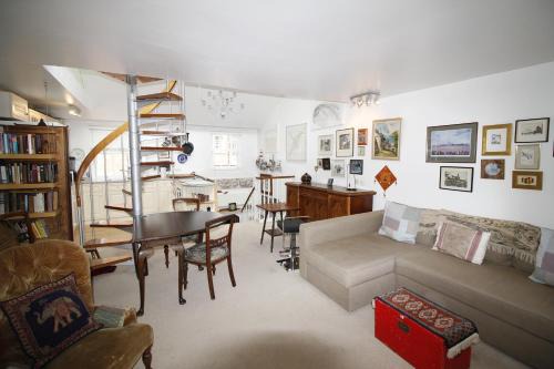St. Pancras Apartment | Beautiful Central London duplex007