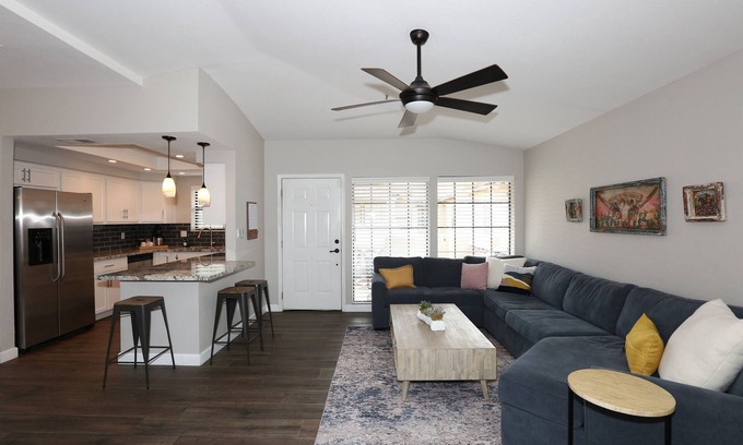 McCormick Ranch Condo | Beautiful condo by Lake Marguerite in Scottsdale!