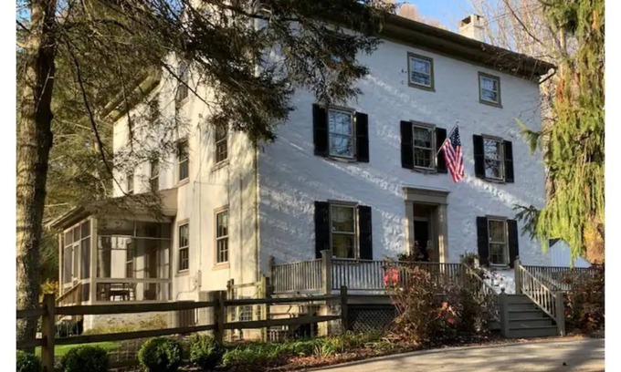 Chadds Ford House | Beautiful Country House Convenient Location