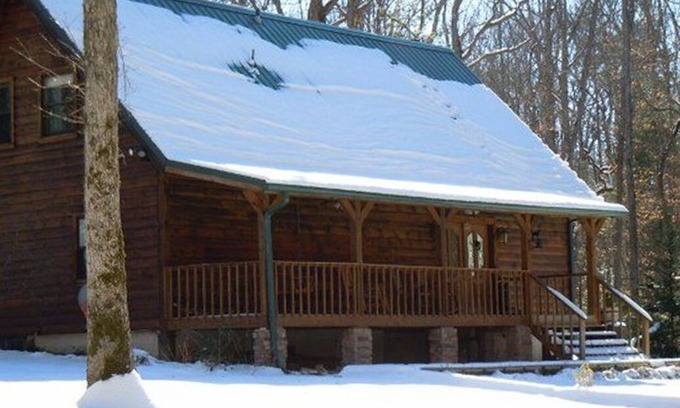 Helen House | Beautiful Cozy Cabin Nestled in the Sautee Valley