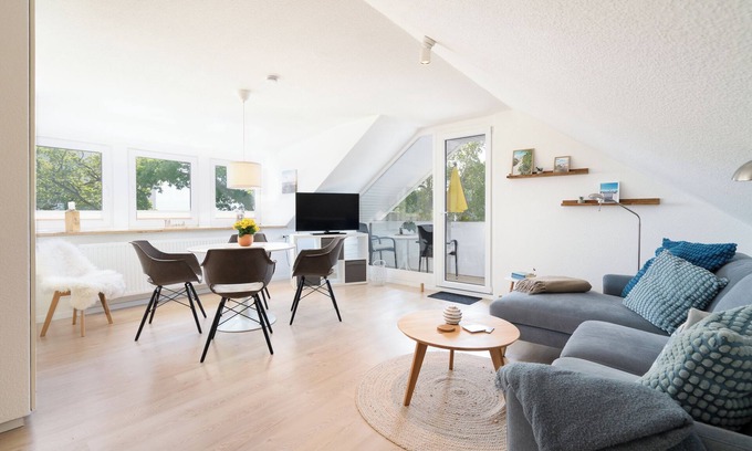 Pelzerhaken Apartment | Beautiful top floor apartment for 4 people with sea view & balcony in Pelzerhaken