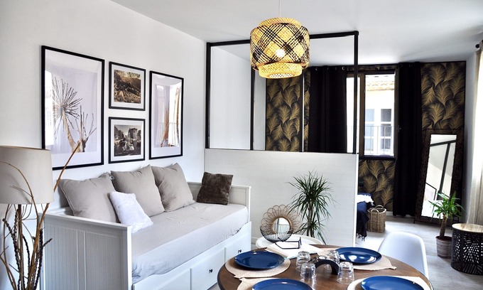 L'Isle-sur-la-Sorgue Apartment | Beautiful apartment in the center