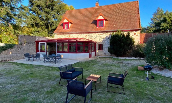 Antully House | Beautiful Gîte in the Bourgogne with hottub