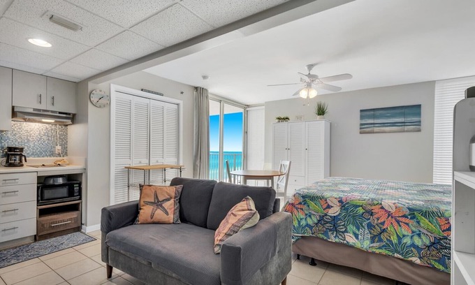 Long Beach Condo | Beautiful Gulf Front studio! Now with Bunkbeds!