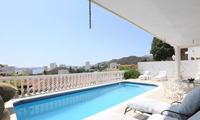 Lomas de Costa Azul House | Beautiful house with pool and view of the Bay