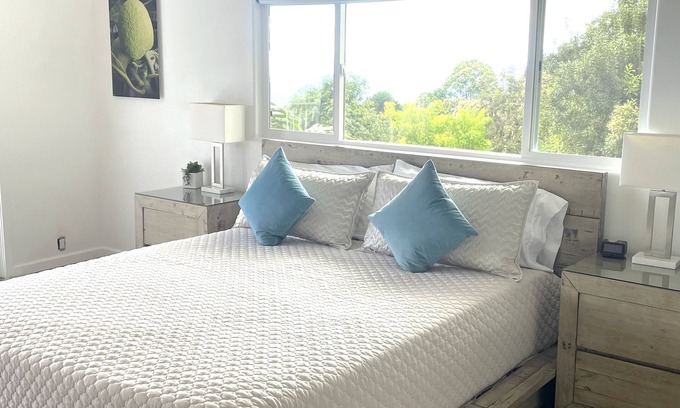 Kailua-Kona Apartment | Beautiful Hawaiian Studio with Panoramic Views